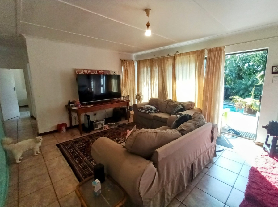 6 Bedroom Property for Sale in Gonubie North Eastern Cape